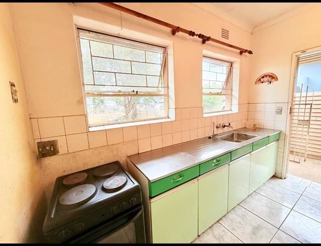 9 BEDROOM HOUSE FOR SALE IN VANDERBIJLPARK CE 5